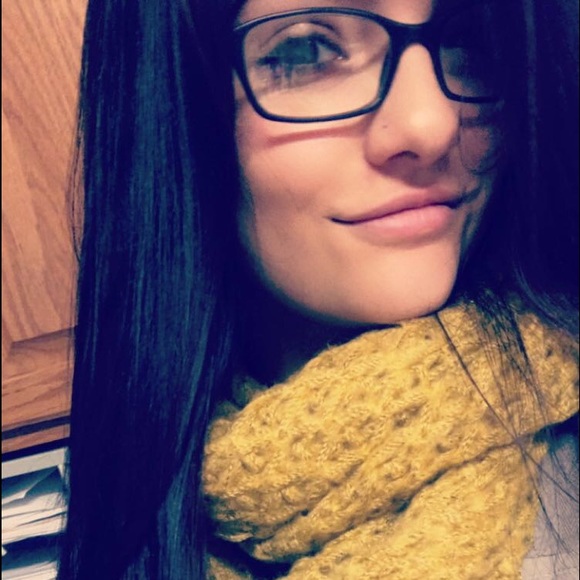 Meet the Posher Other - Meet your Posher, Kierstin